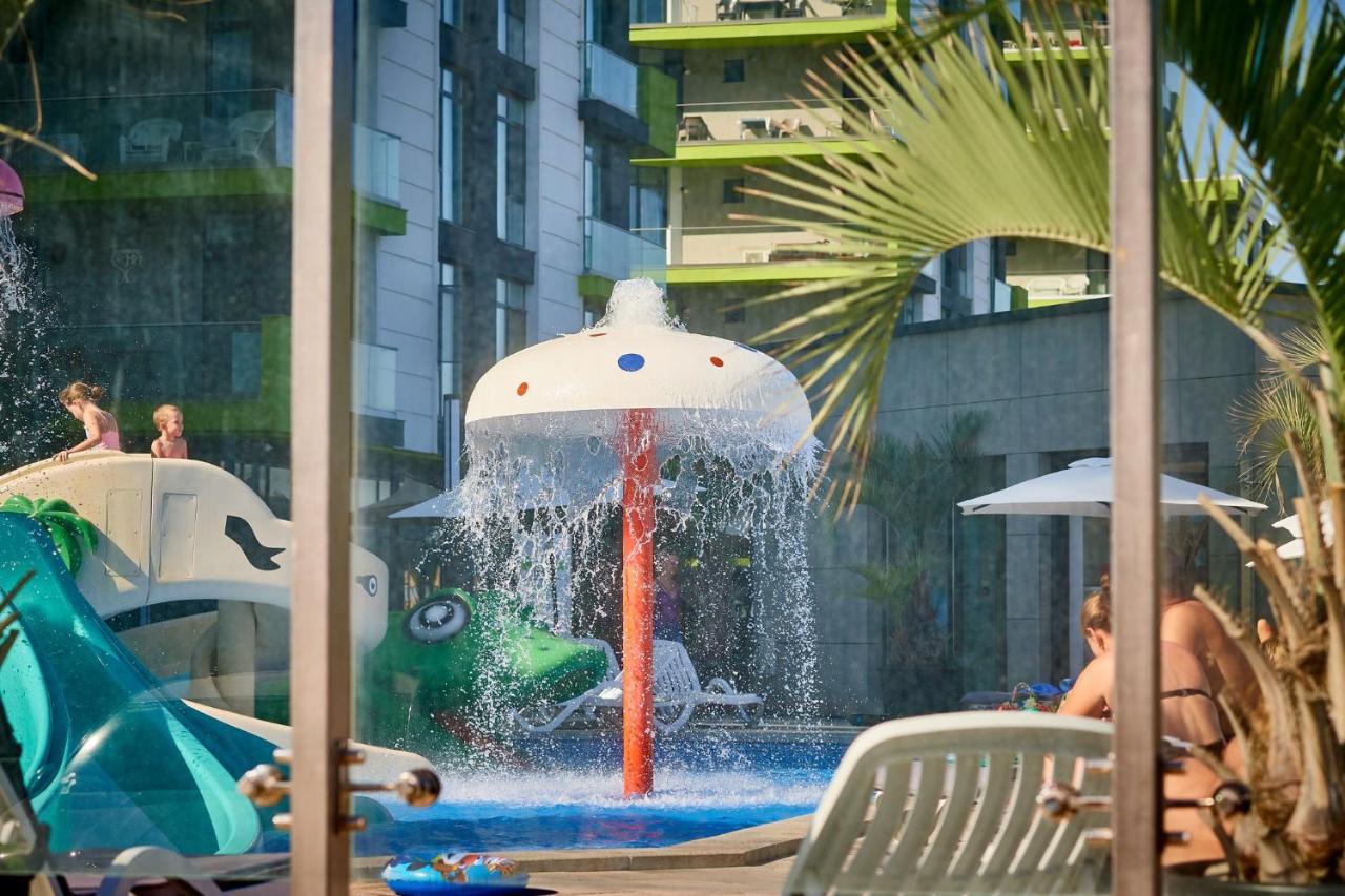 Ace Aparthotel Pool & Spa Mamaia Nord นาโวดาริ ภายนอก รูปภาพ
